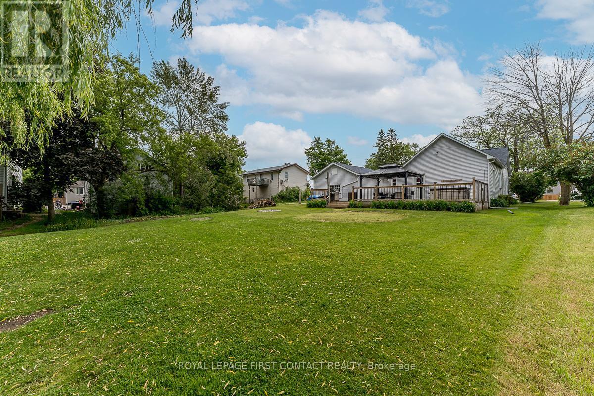 












7424 COUNTY RD 91 ROAD

,
Clearview,




Ontario
L0M1S0

