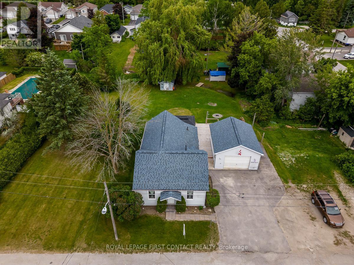 












7424 COUNTY RD 91 ROAD

,
Clearview,




Ontario
L0M1S0

