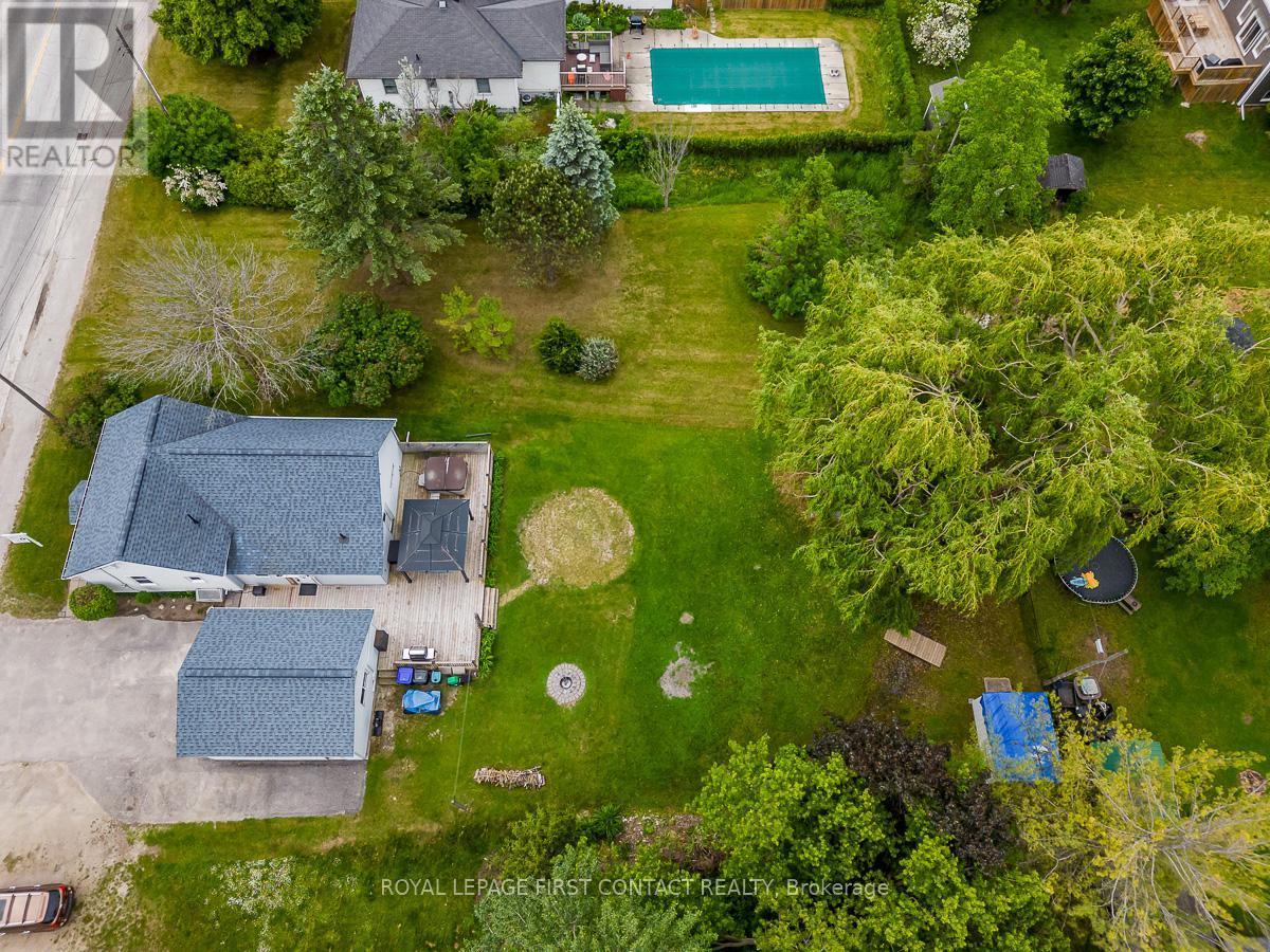 












7424 COUNTY RD 91 ROAD

,
Clearview,




Ontario
L0M1S0

