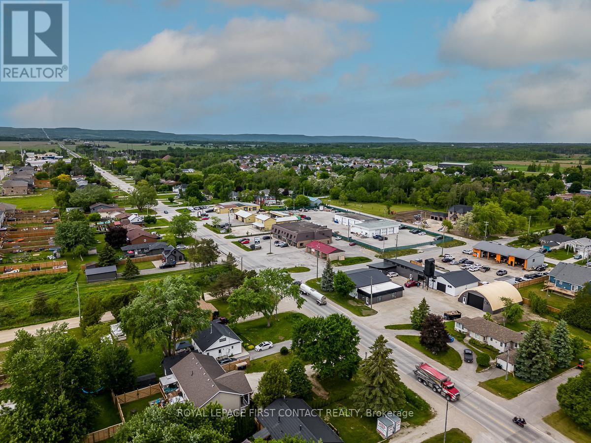












7424 COUNTY RD 91 ROAD

,
Clearview,




Ontario
L0M1S0

