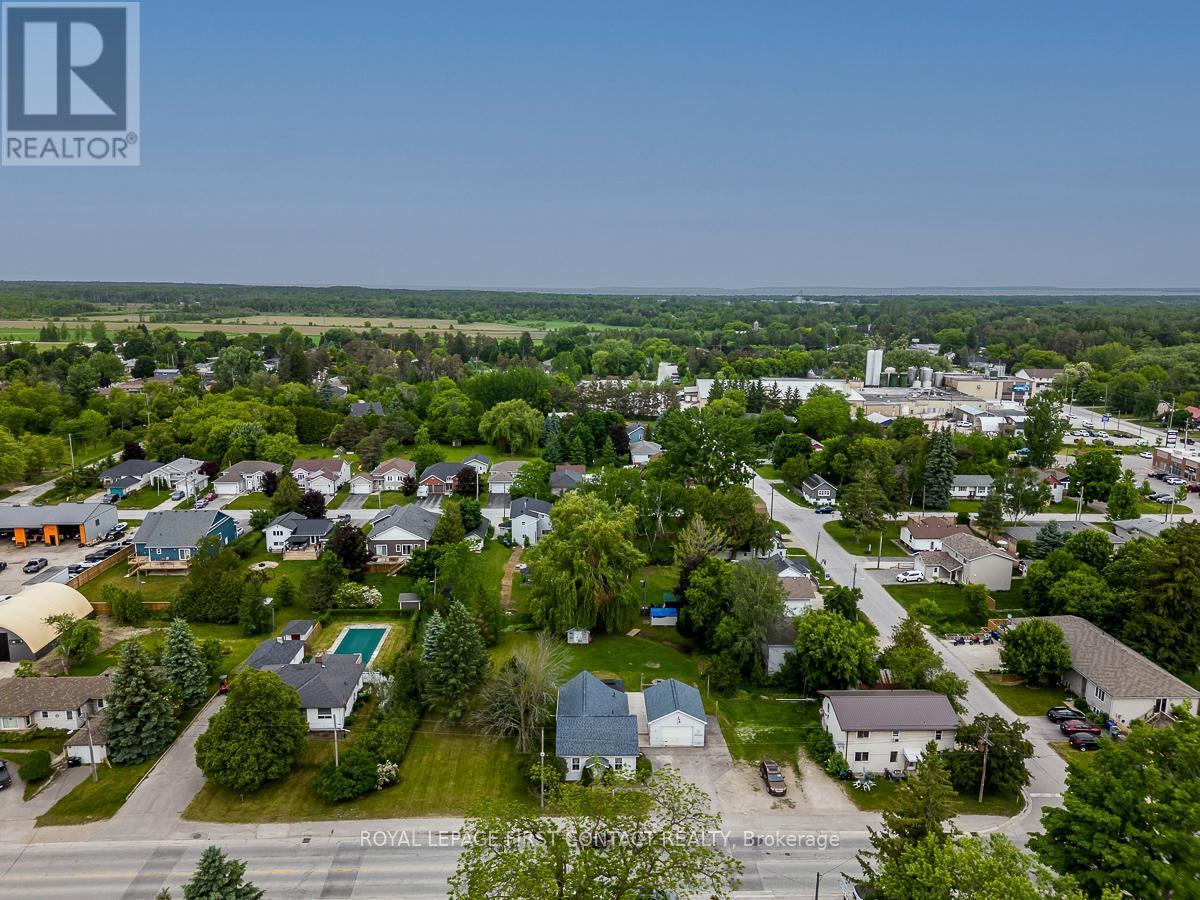 












7424 COUNTY RD 91 ROAD

,
Clearview,




Ontario
L0M1S0

