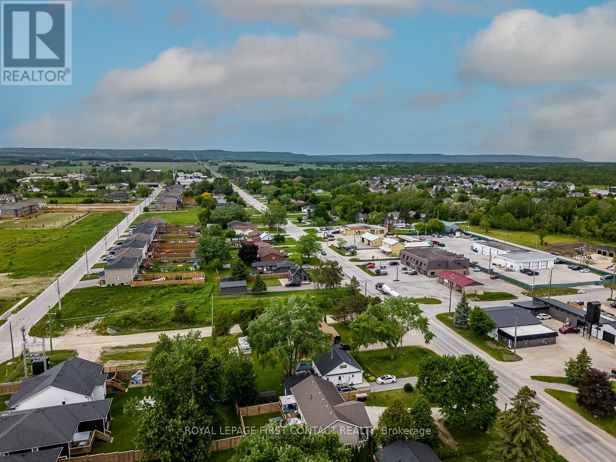 












7424 COUNTY RD 91 ROAD

,
Clearview,




Ontario
L0M1S0

