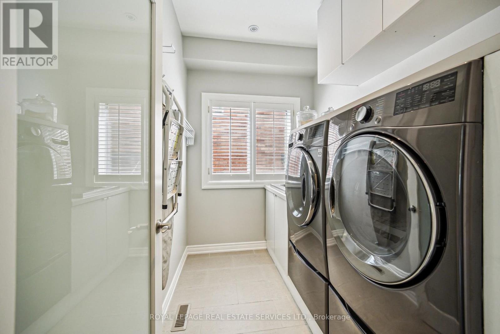 












2114 NIGHTINGALE WAY

,
Oakville,




Ontario
L6M3R5


