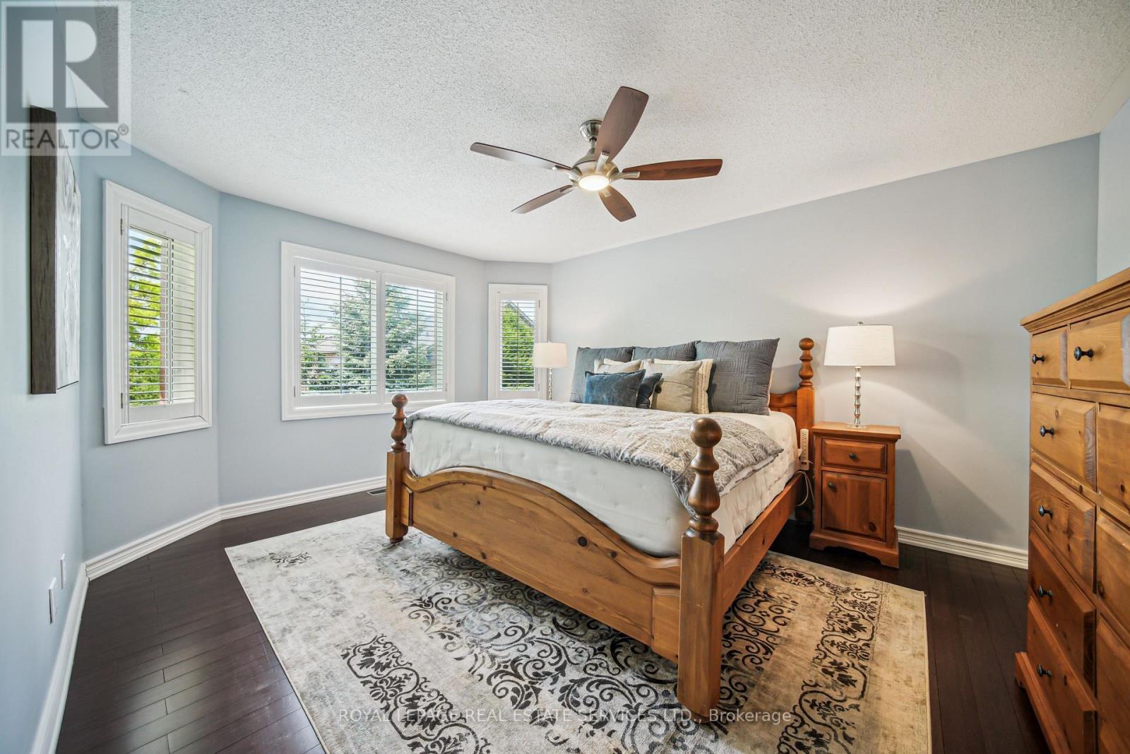 












2114 NIGHTINGALE WAY

,
Oakville,




Ontario
L6M3R5


