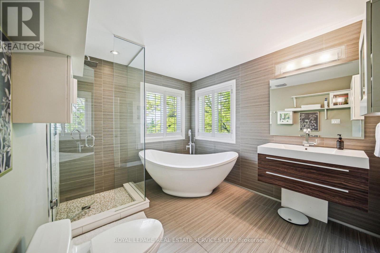 












2114 NIGHTINGALE WAY

,
Oakville,




Ontario
L6M3R5

