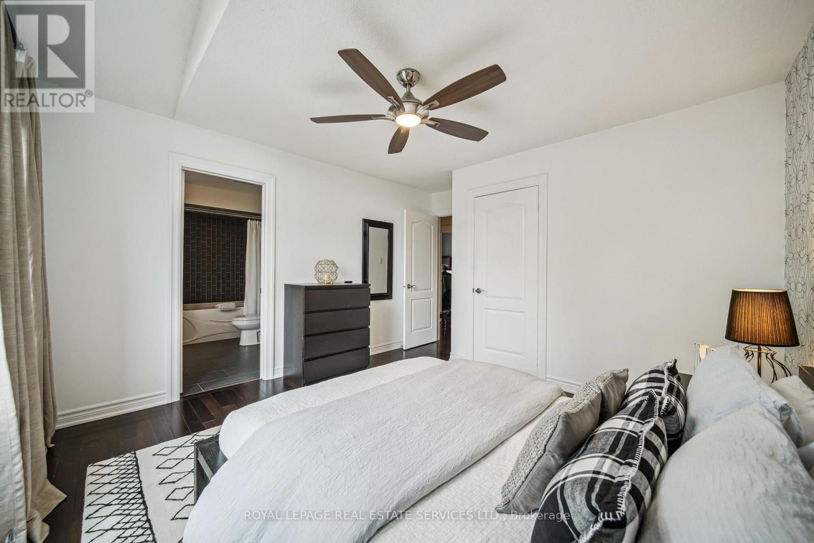 












2114 NIGHTINGALE WAY

,
Oakville,




Ontario
L6M3R5

