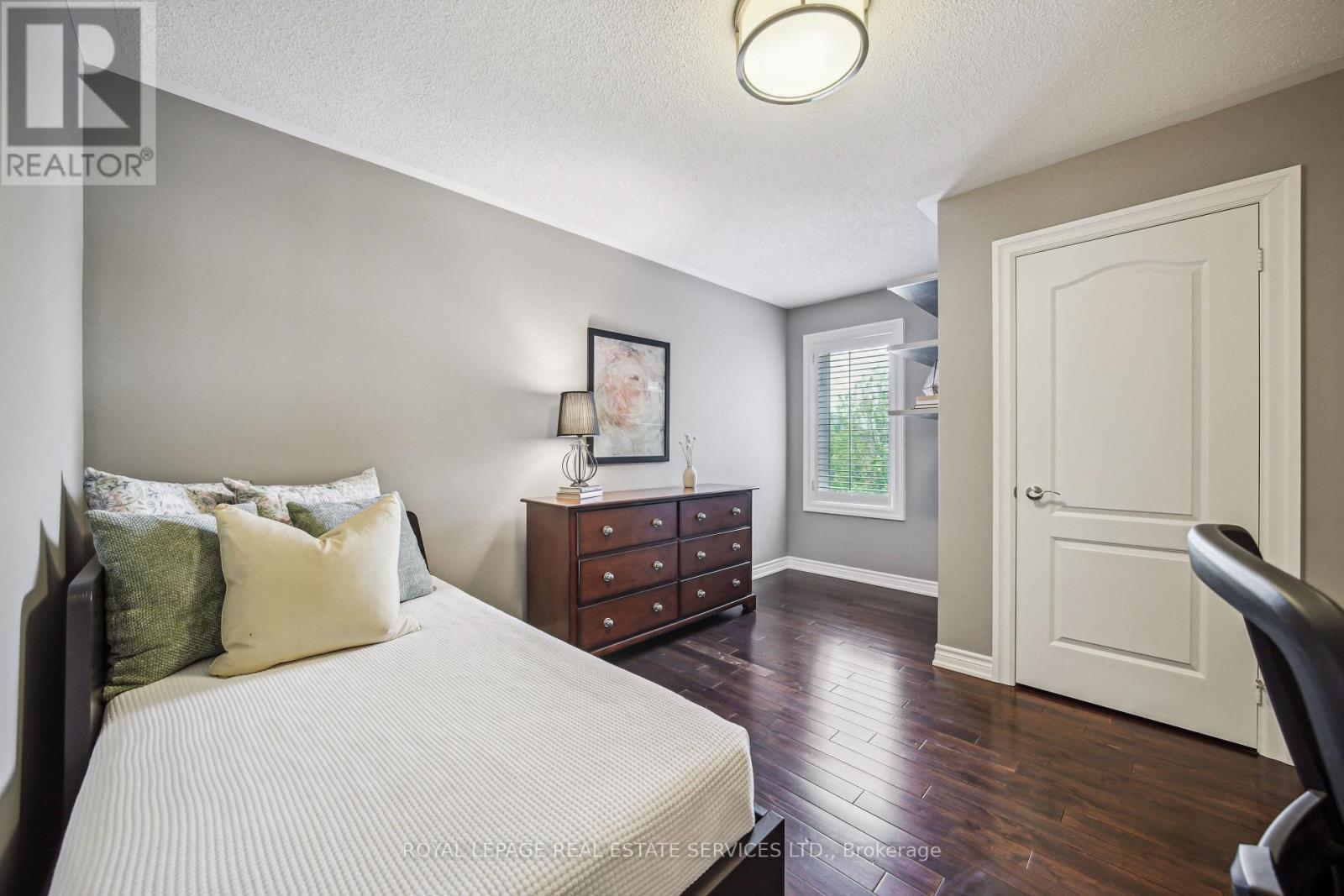 












2114 NIGHTINGALE WAY

,
Oakville,




Ontario
L6M3R5

