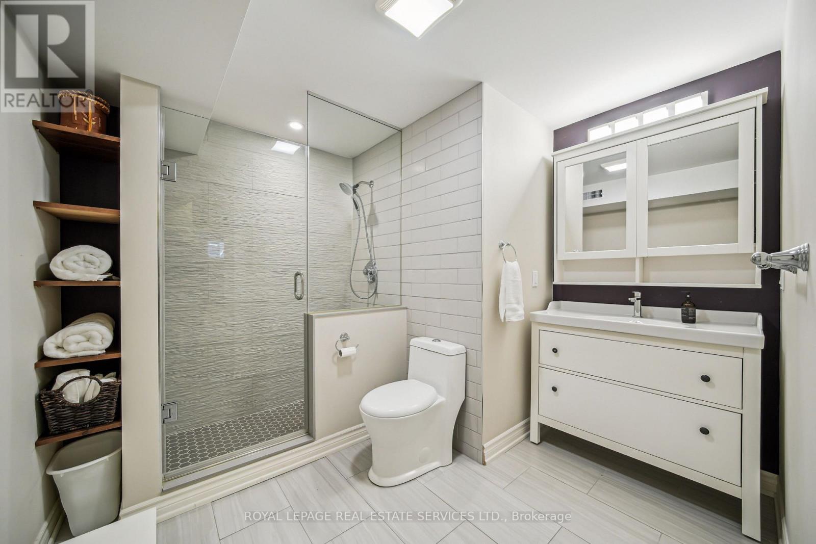 












2114 NIGHTINGALE WAY

,
Oakville,




Ontario
L6M3R5

