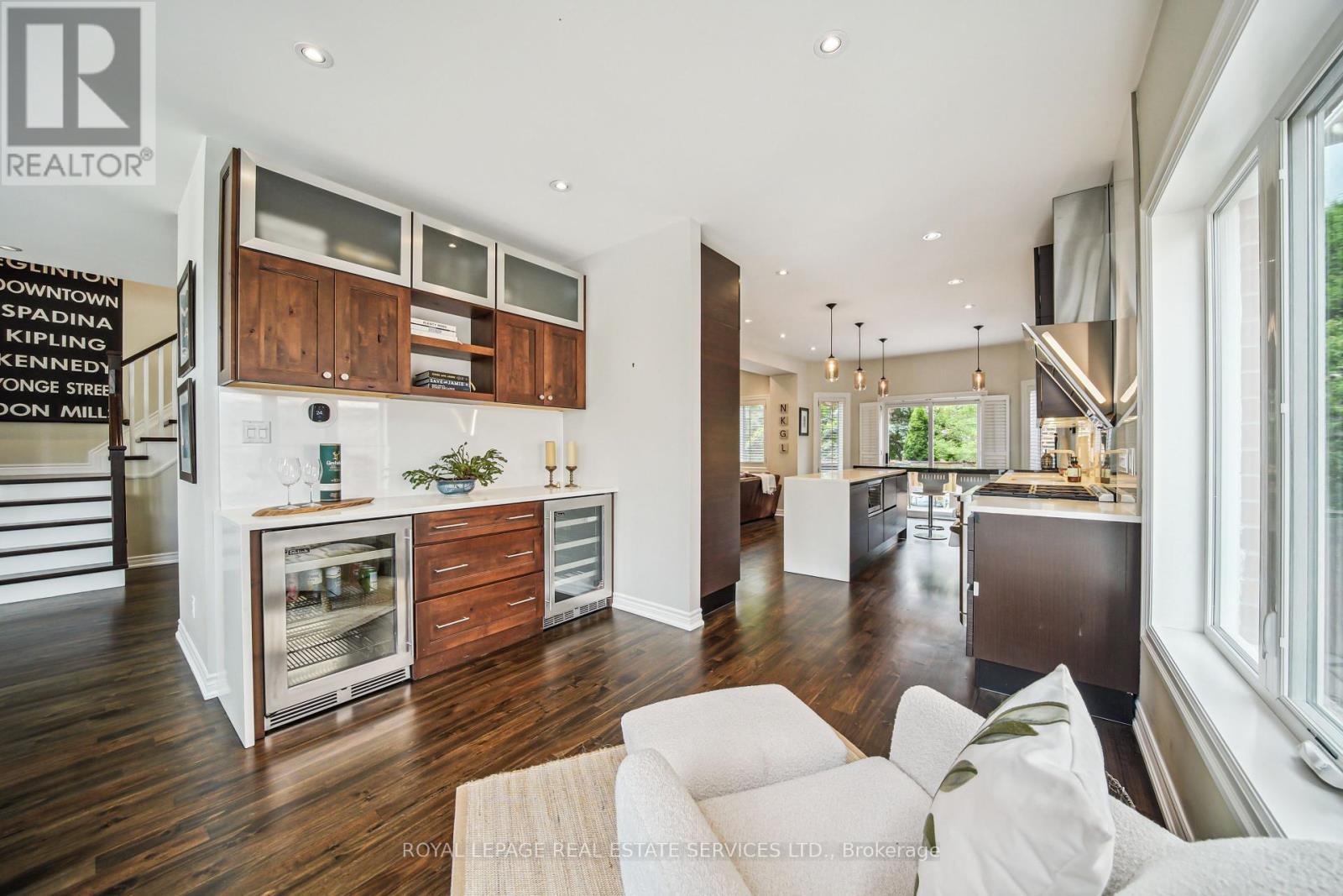












2114 NIGHTINGALE WAY

,
Oakville,




Ontario
L6M3R5

