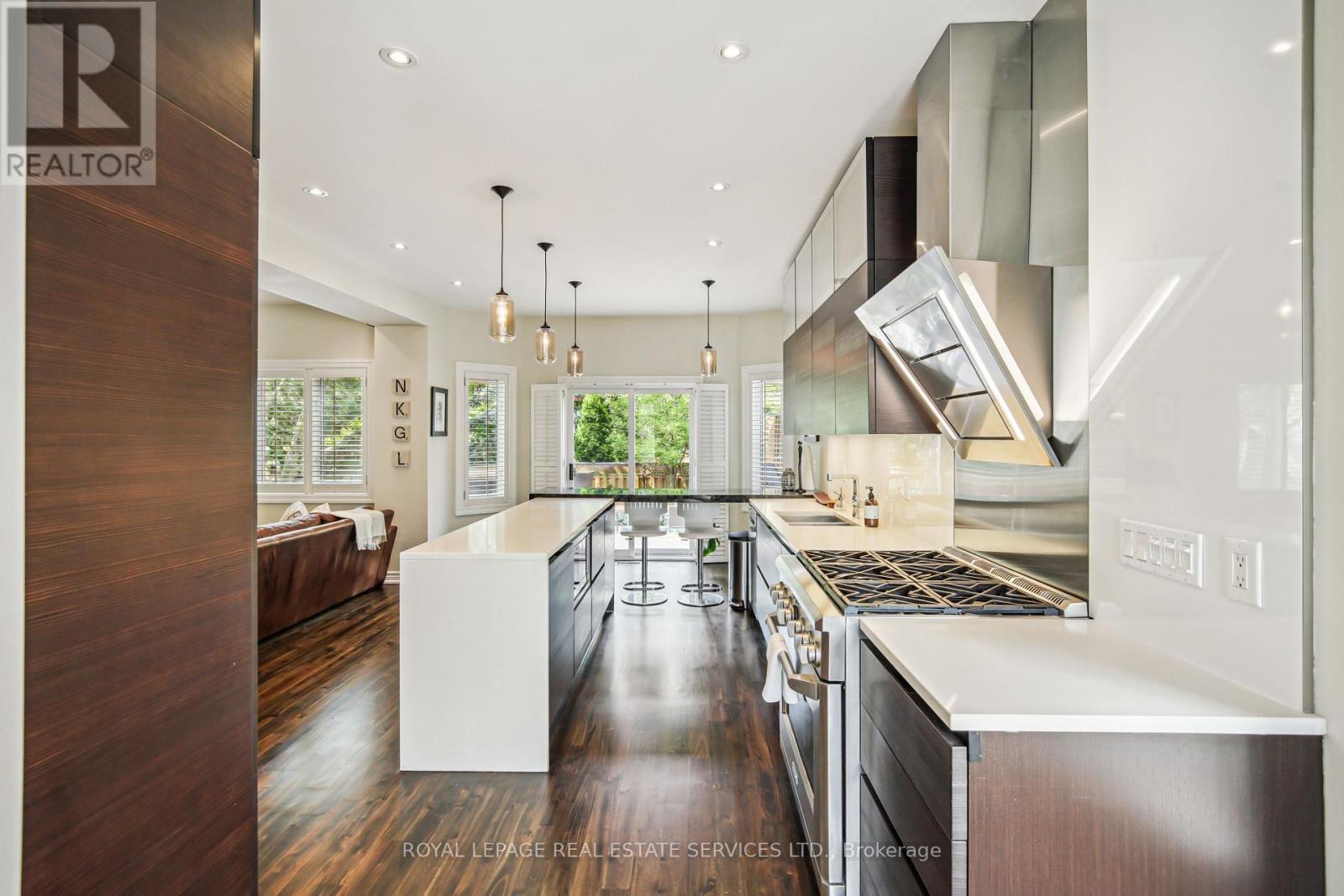 












2114 NIGHTINGALE WAY

,
Oakville,




Ontario
L6M3R5

