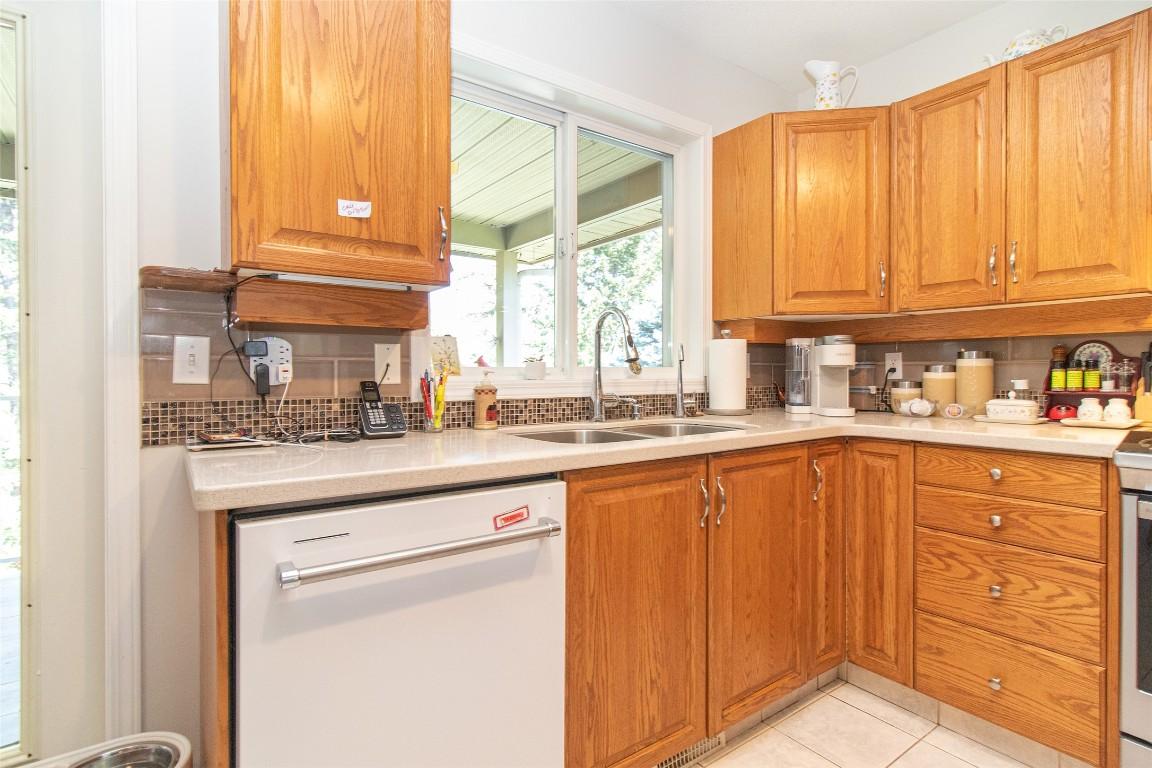 









3811


Glen Canyon

Drive,
West Kelowna,




BC
V4T 2P7

