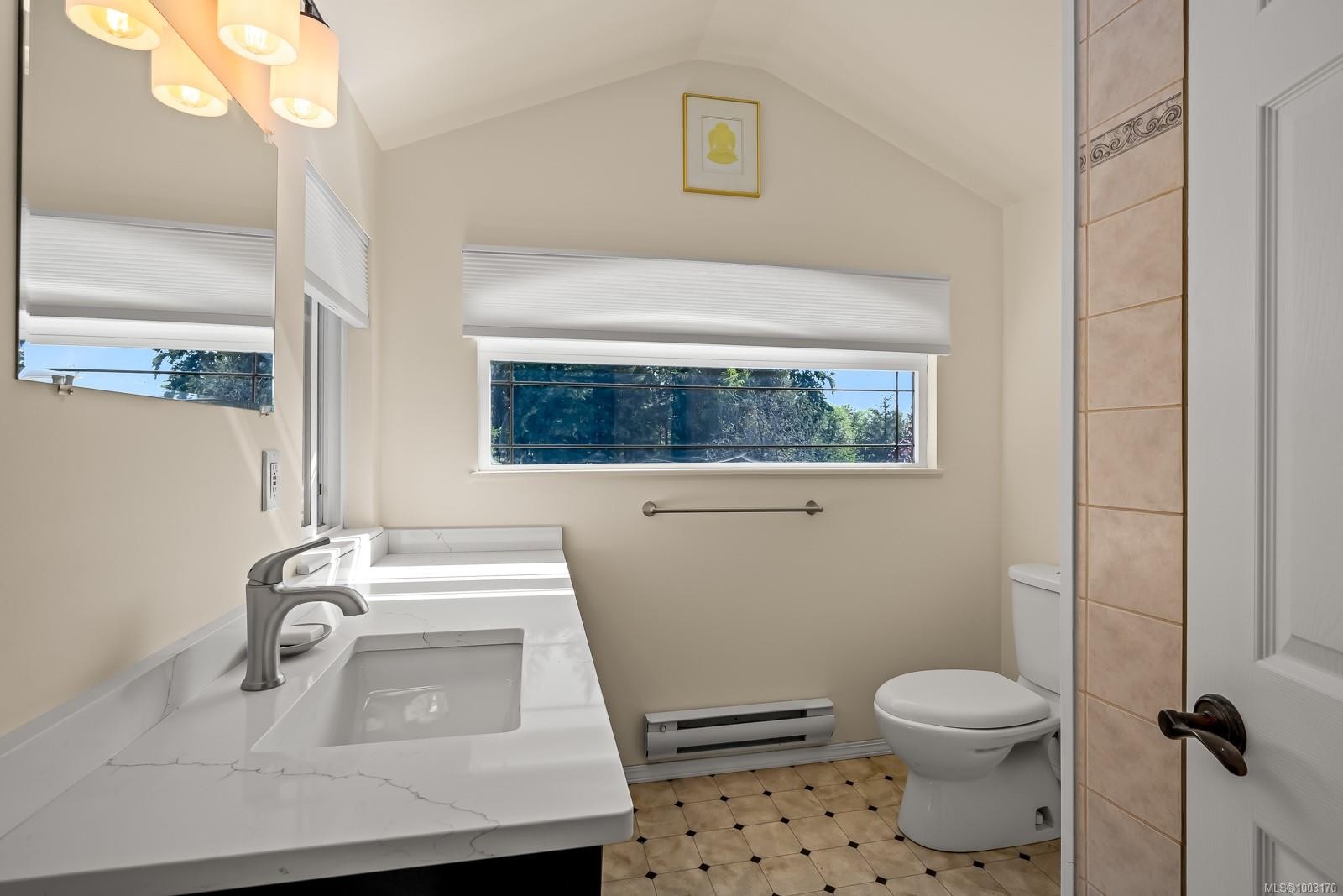 









6392


Island

Hwy North,
Courtenay,




BC
V9J 1T7

