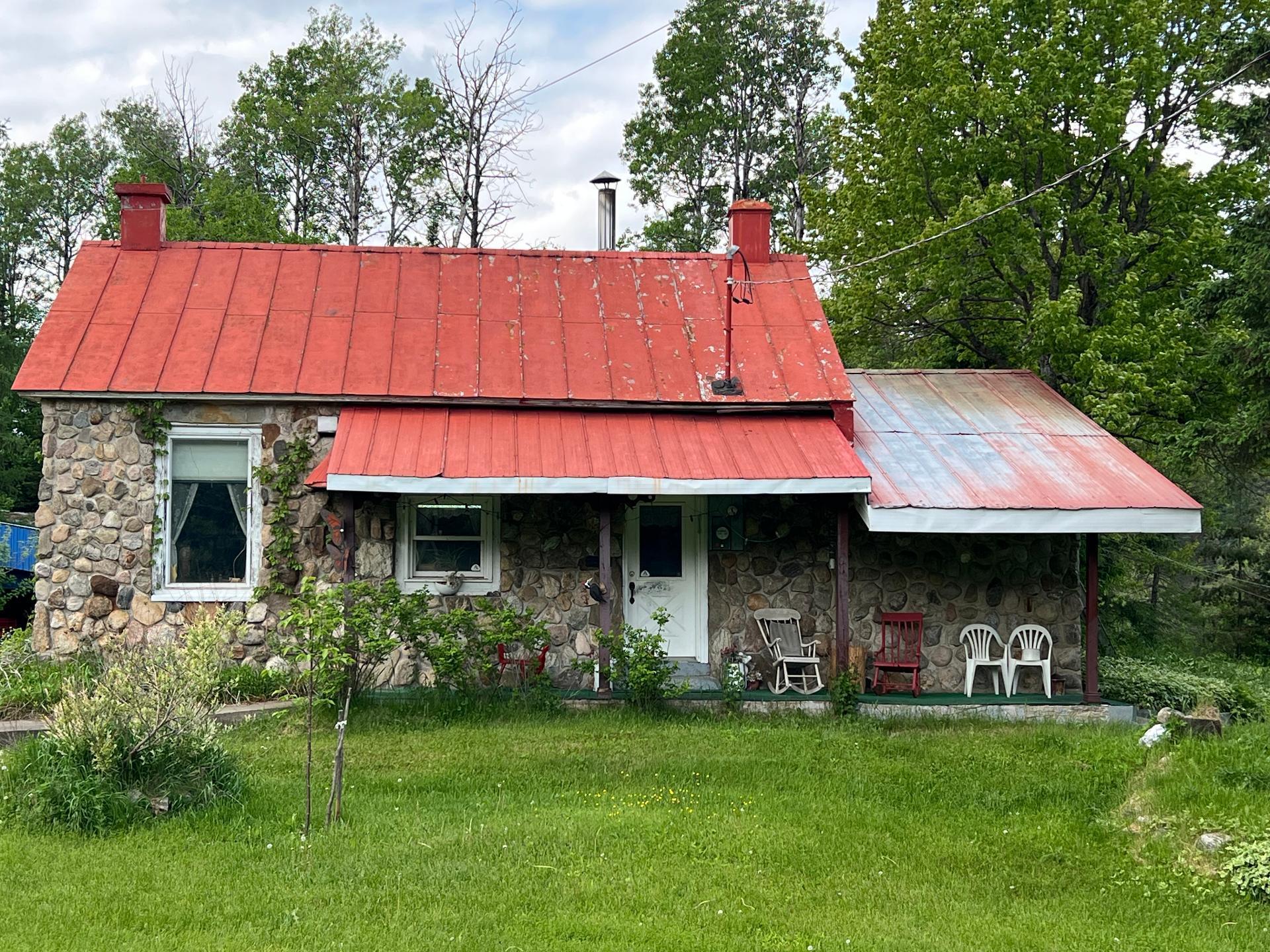 









4850


Ch. Brassard

,
Saint-Zénon,




QC
J0K3N0

