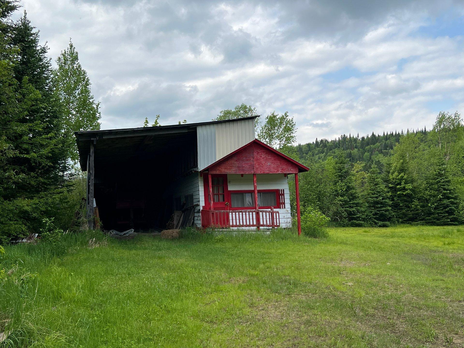









4850


Ch. Brassard

,
Saint-Zénon,




QC
J0K3N0

