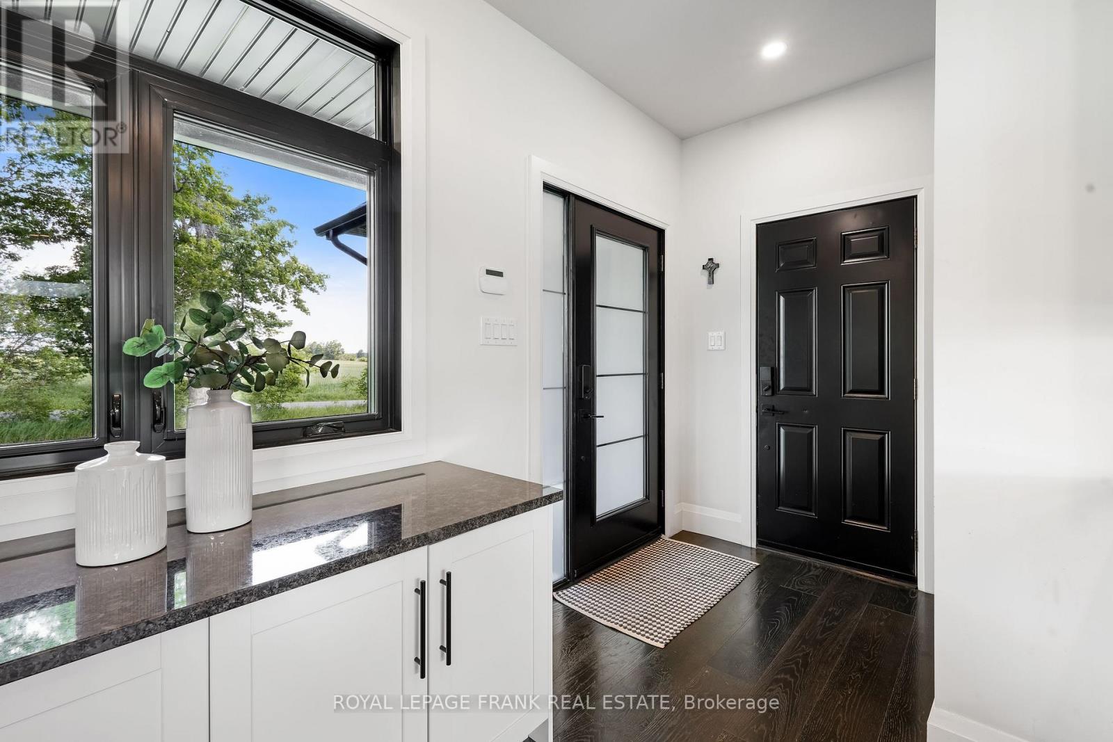 












3248 POGUE ROAD

,
Scugog (Port Perry),




Ontario
L9L1B6

