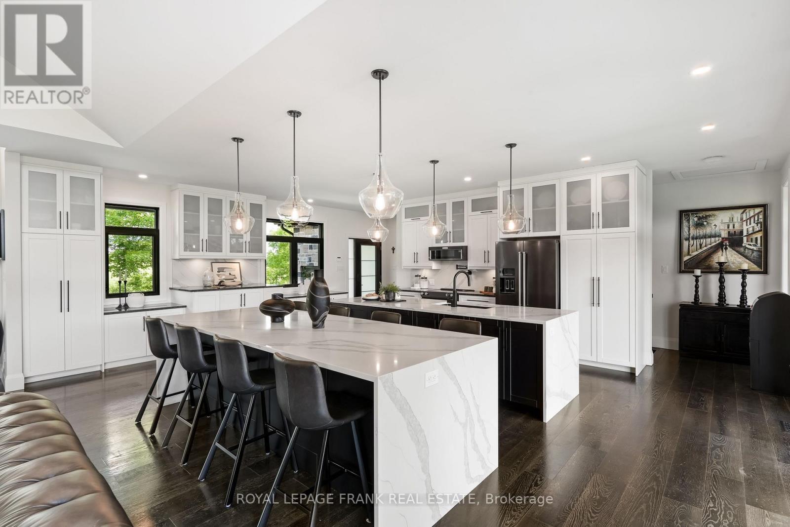 












3248 POGUE ROAD

,
Scugog (Port Perry),




Ontario
L9L1B6

