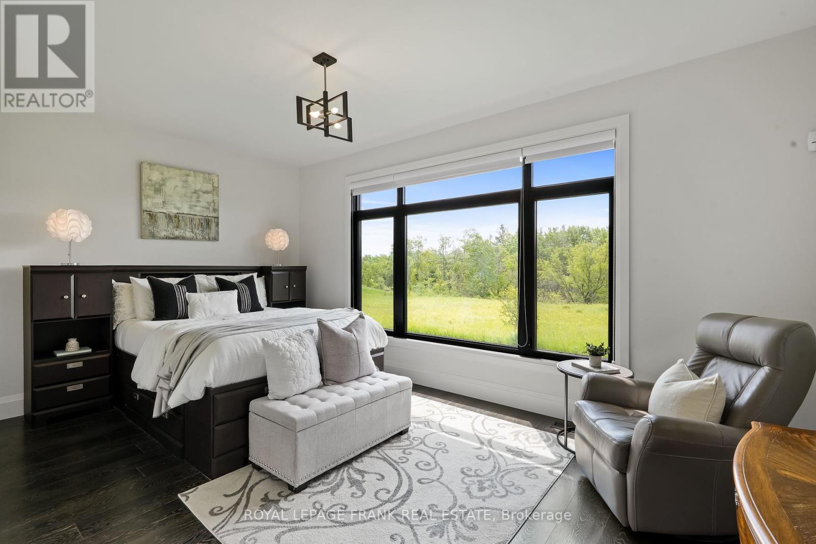 












3248 POGUE ROAD

,
Scugog (Port Perry),




Ontario
L9L1B6

