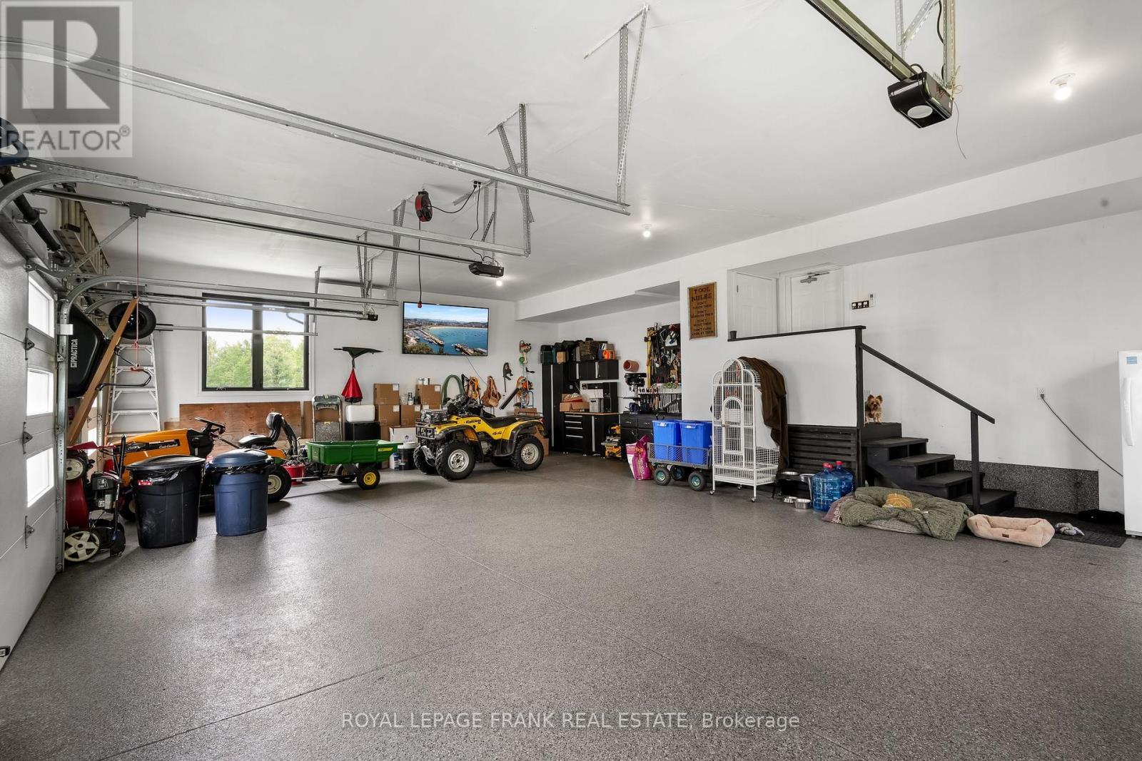 












3248 POGUE ROAD

,
Scugog (Port Perry),




Ontario
L9L1B6

