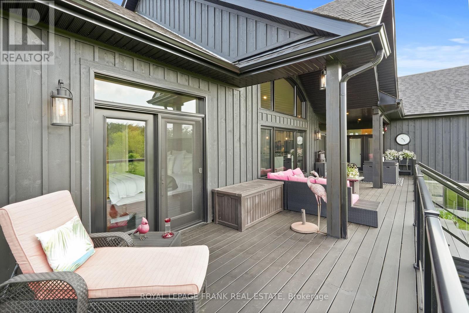 












3248 POGUE ROAD

,
Scugog (Port Perry),




Ontario
L9L1B6

