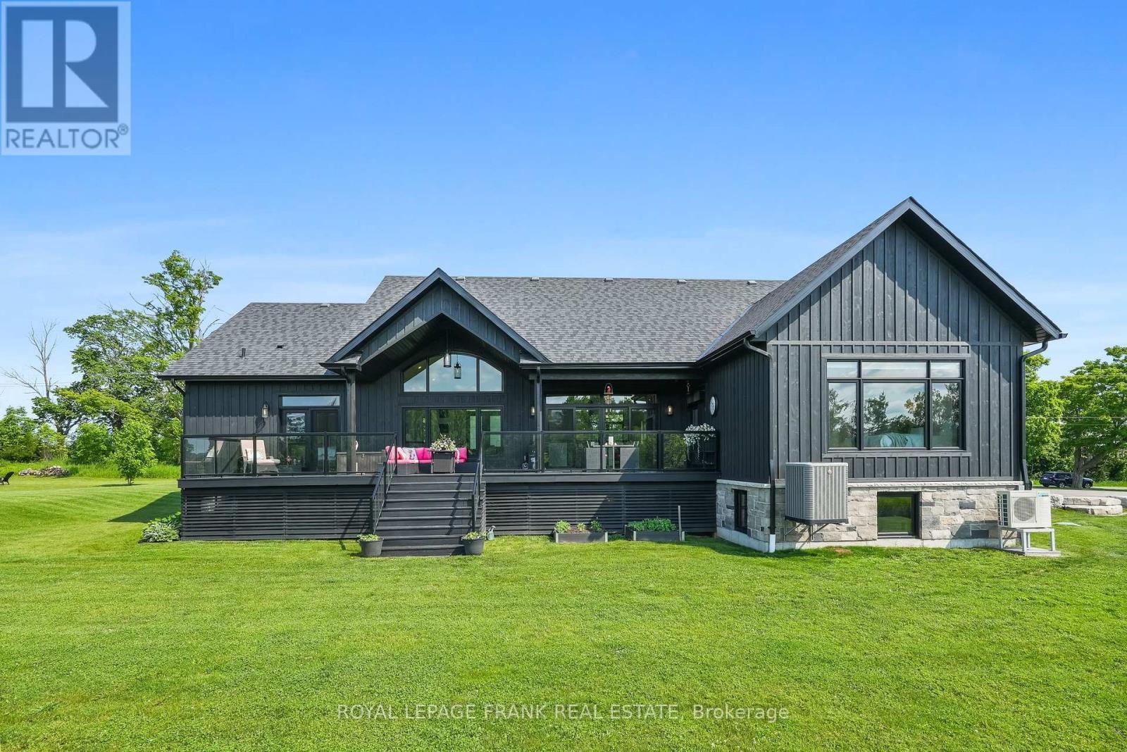 












3248 POGUE ROAD

,
Scugog (Port Perry),




Ontario
L9L1B6

