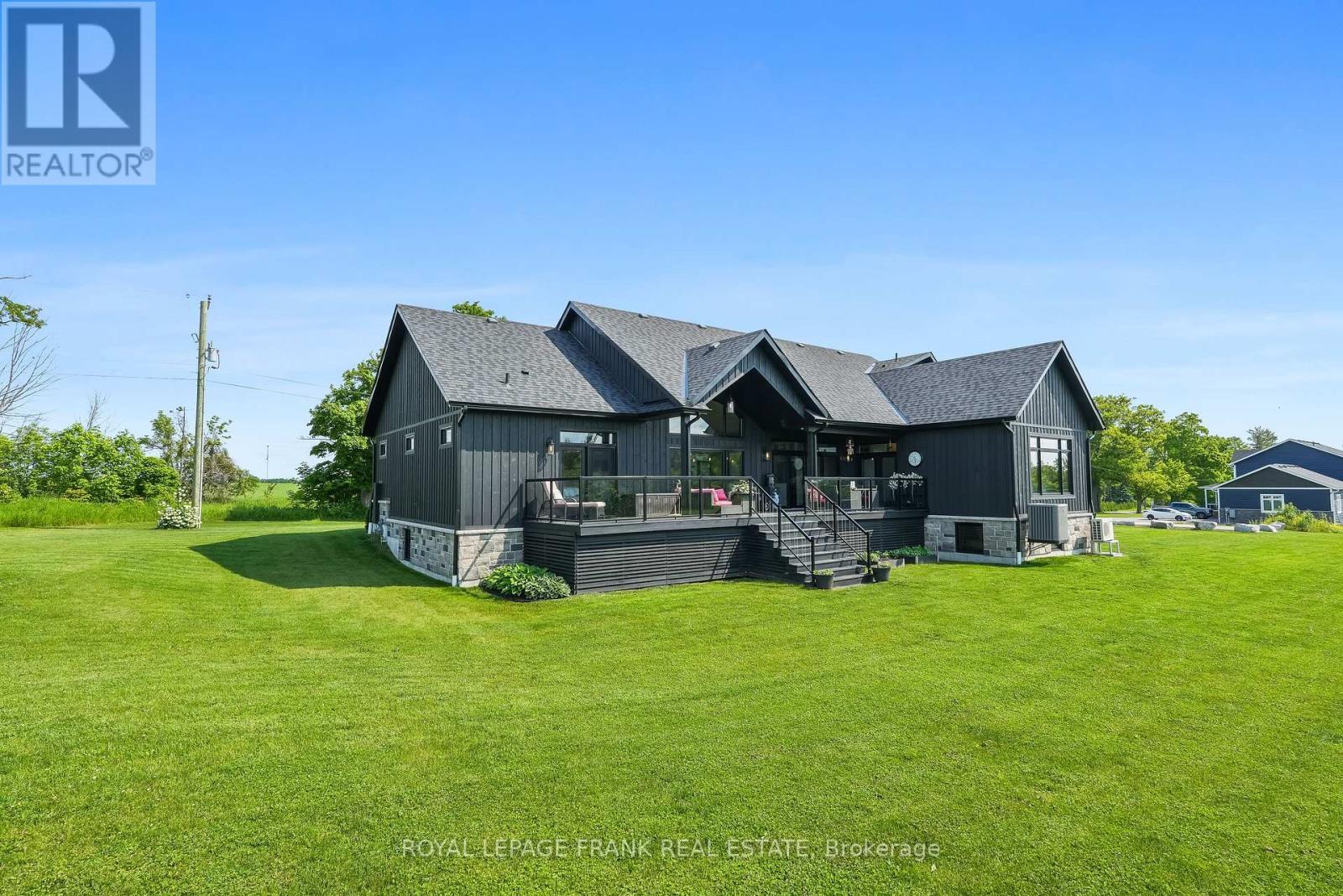 












3248 POGUE ROAD

,
Scugog (Port Perry),




Ontario
L9L1B6

