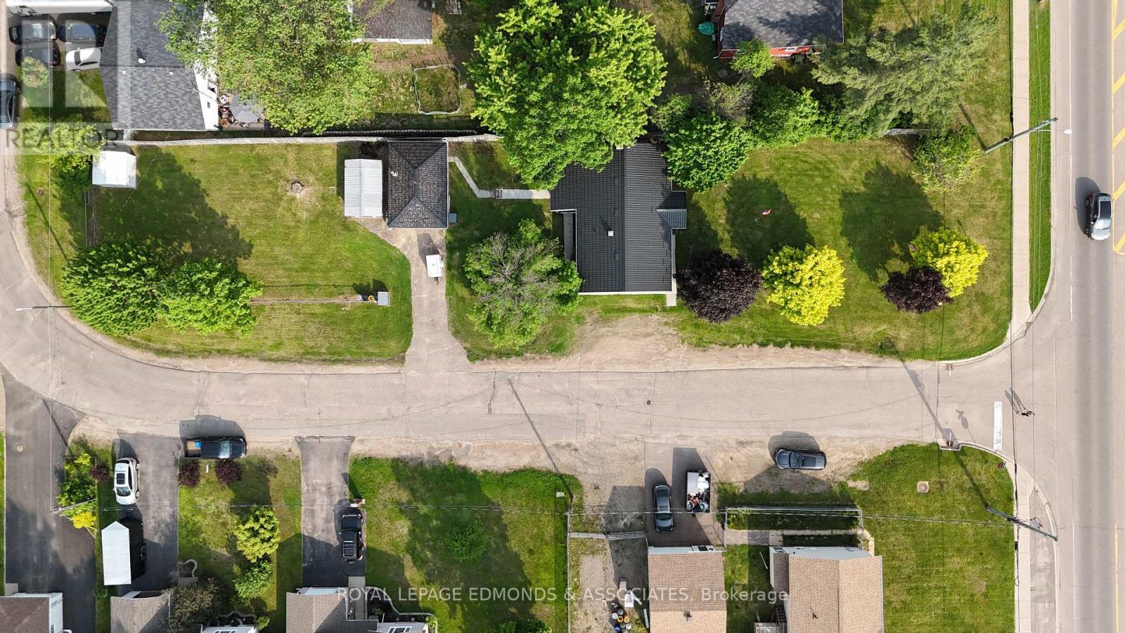 












3283 PETAWAWA BOULEVARD

,
Petawawa,




Ontario
K8H1X8

