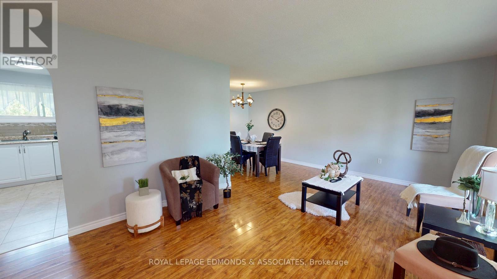 












3283 PETAWAWA BOULEVARD

,
Petawawa,




Ontario
K8H1X8

