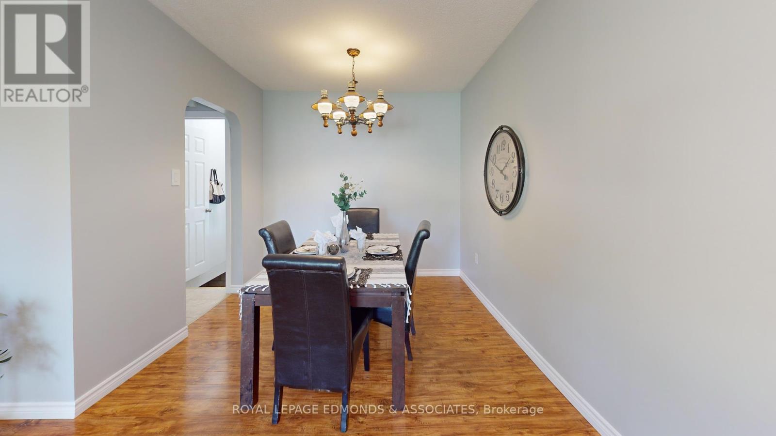 












3283 PETAWAWA BOULEVARD

,
Petawawa,




Ontario
K8H1X8

