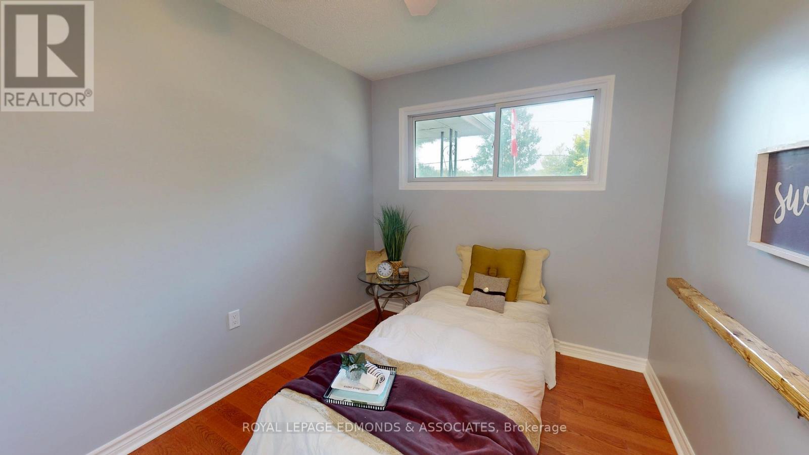 












3283 PETAWAWA BOULEVARD

,
Petawawa,




Ontario
K8H1X8

