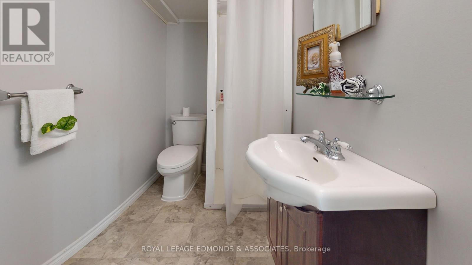 












3283 PETAWAWA BOULEVARD

,
Petawawa,




Ontario
K8H1X8

