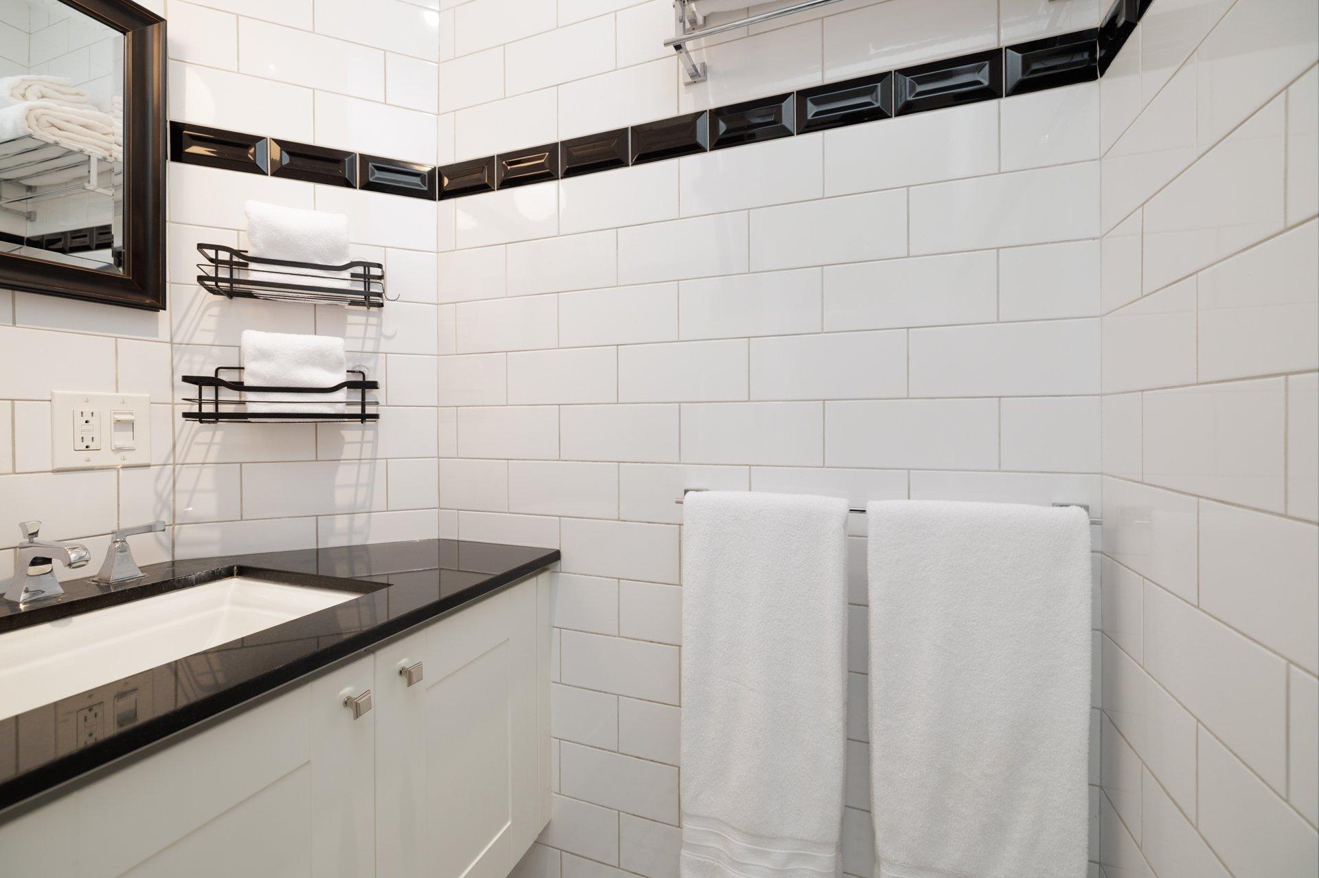 









3636


Av. Henri-Julien

, 3,
Montréal (Le Plateau-Mont-Royal),




QC
H2X3H5

