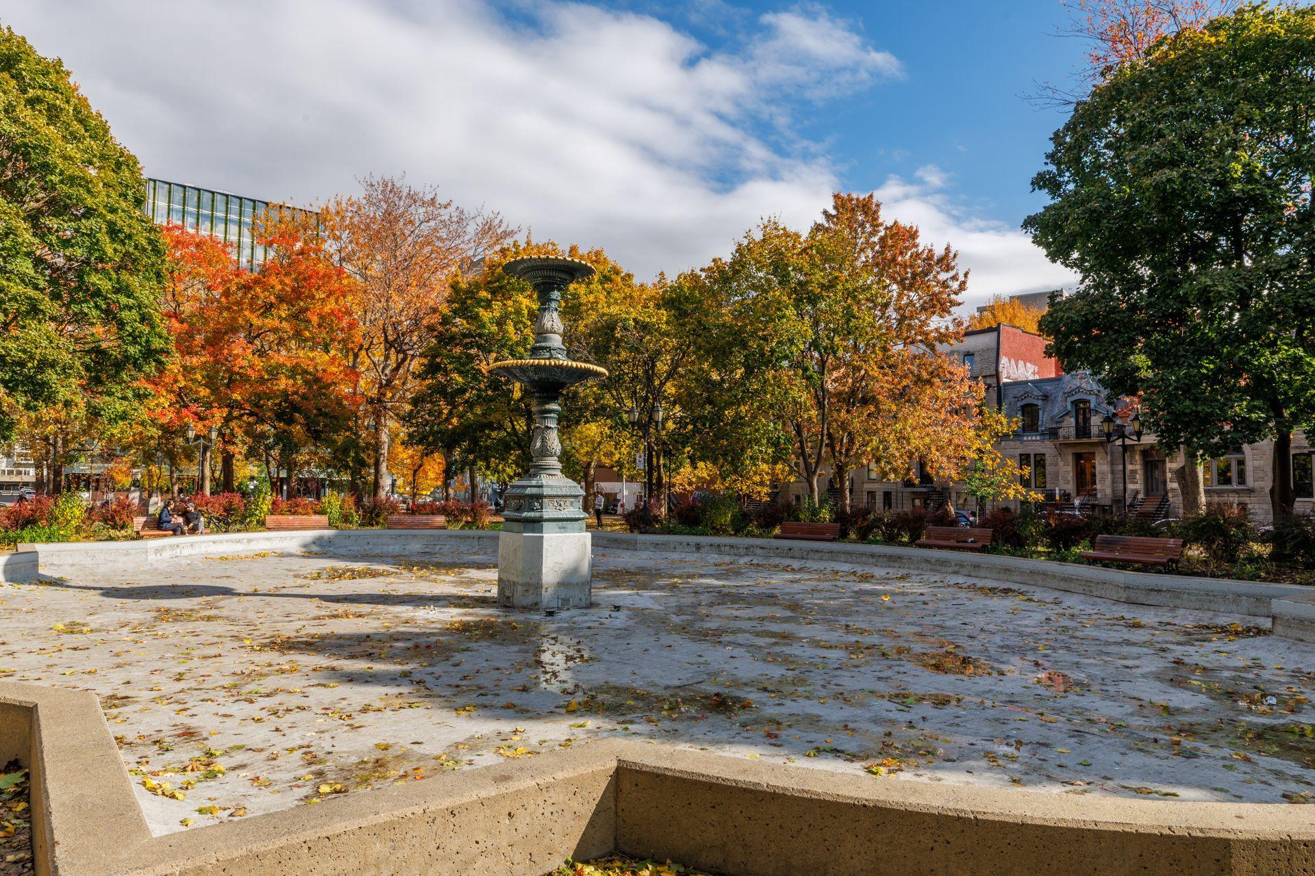 









3636


Av. Henri-Julien

, 3,
Montréal (Le Plateau-Mont-Royal),




QC
H2X3H5

