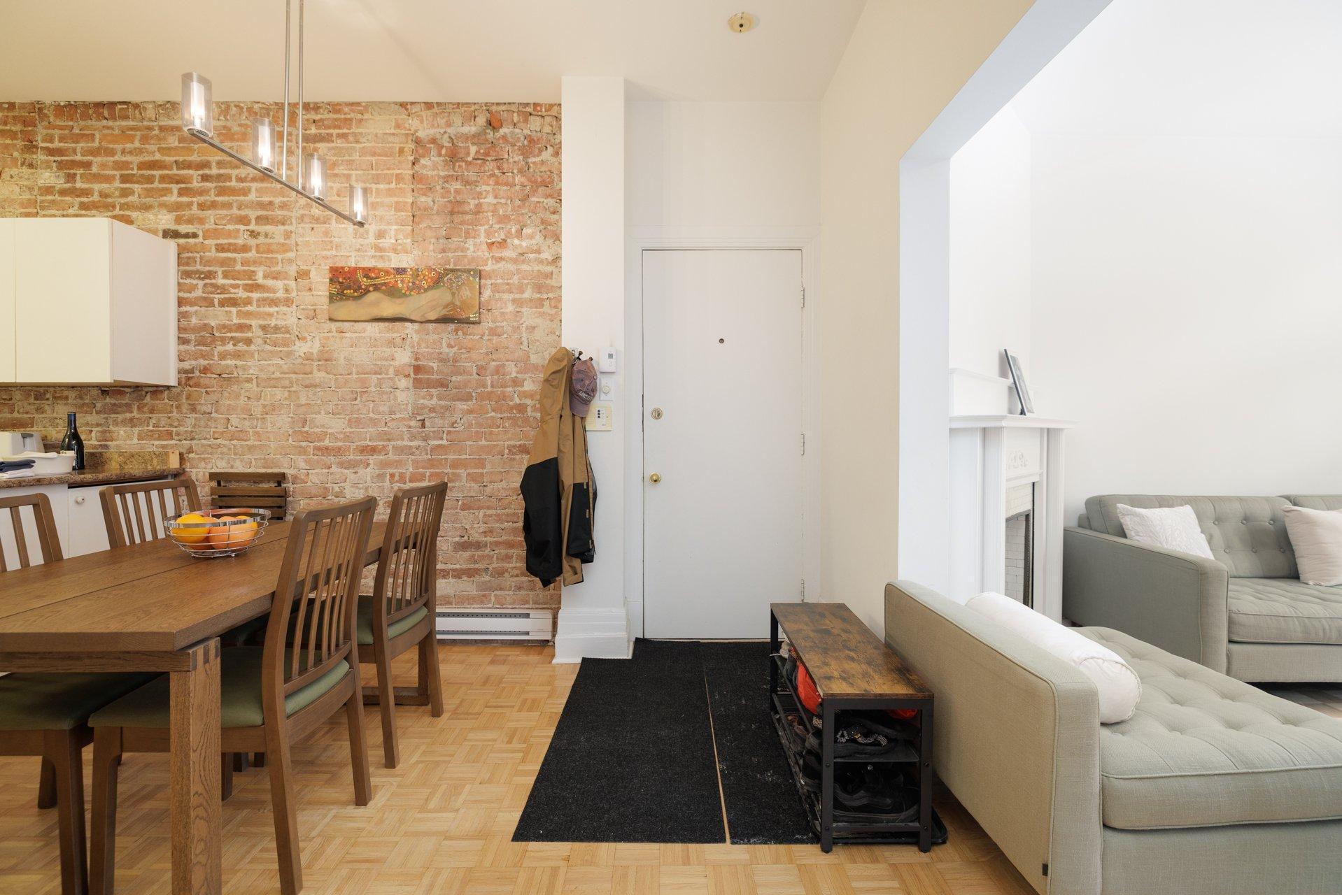 









3636


Av. Henri-Julien

, 3,
Montréal (Le Plateau-Mont-Royal),




QC
H2X3H5

