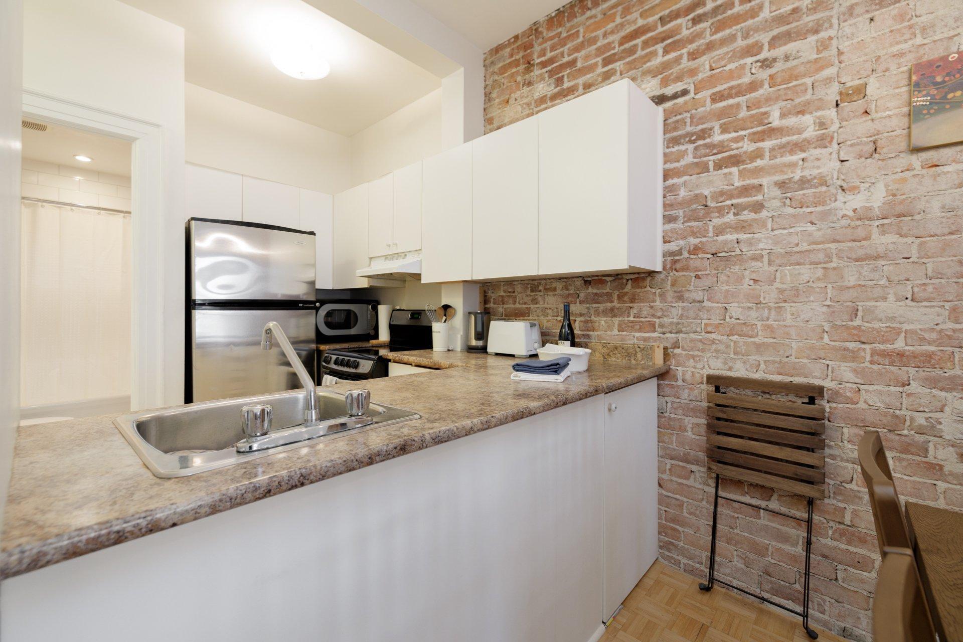 









3636


Av. Henri-Julien

, 3,
Montréal (Le Plateau-Mont-Royal),




QC
H2X3H5

