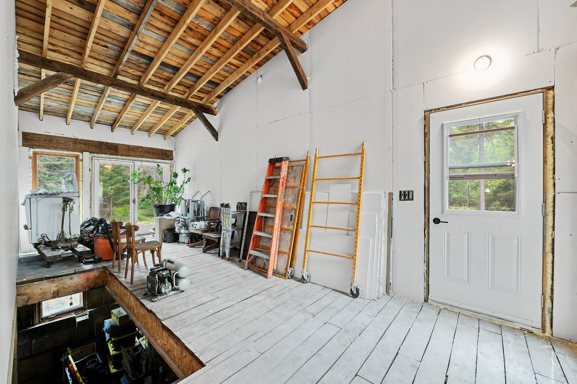









3730


Ch. des Hauteurs

,
Sainte-Lucie-des-Laurentides,




QC
J0T2J0

