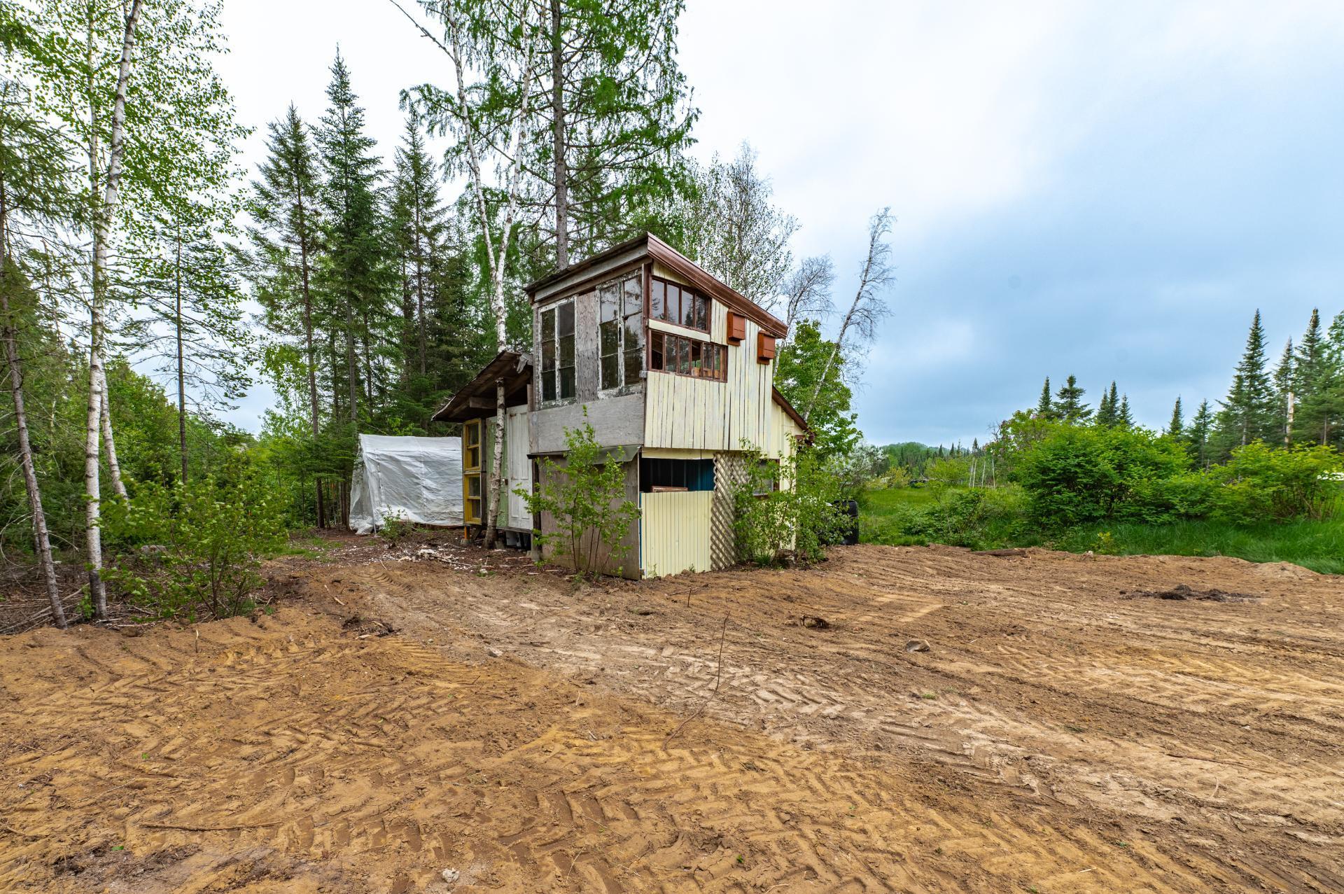 









3730


Ch. des Hauteurs

,
Sainte-Lucie-des-Laurentides,




QC
J0T2J0

