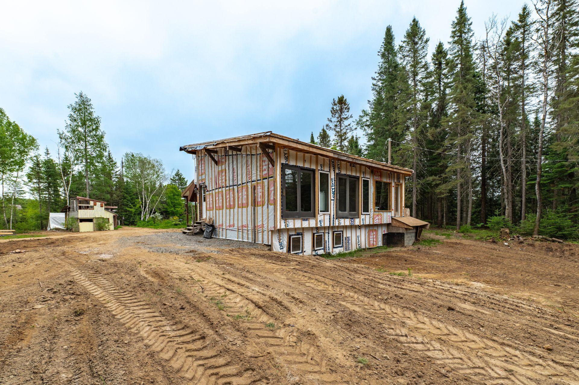 









3730


Ch. des Hauteurs

,
Sainte-Lucie-des-Laurentides,




QC
J0T2J0

