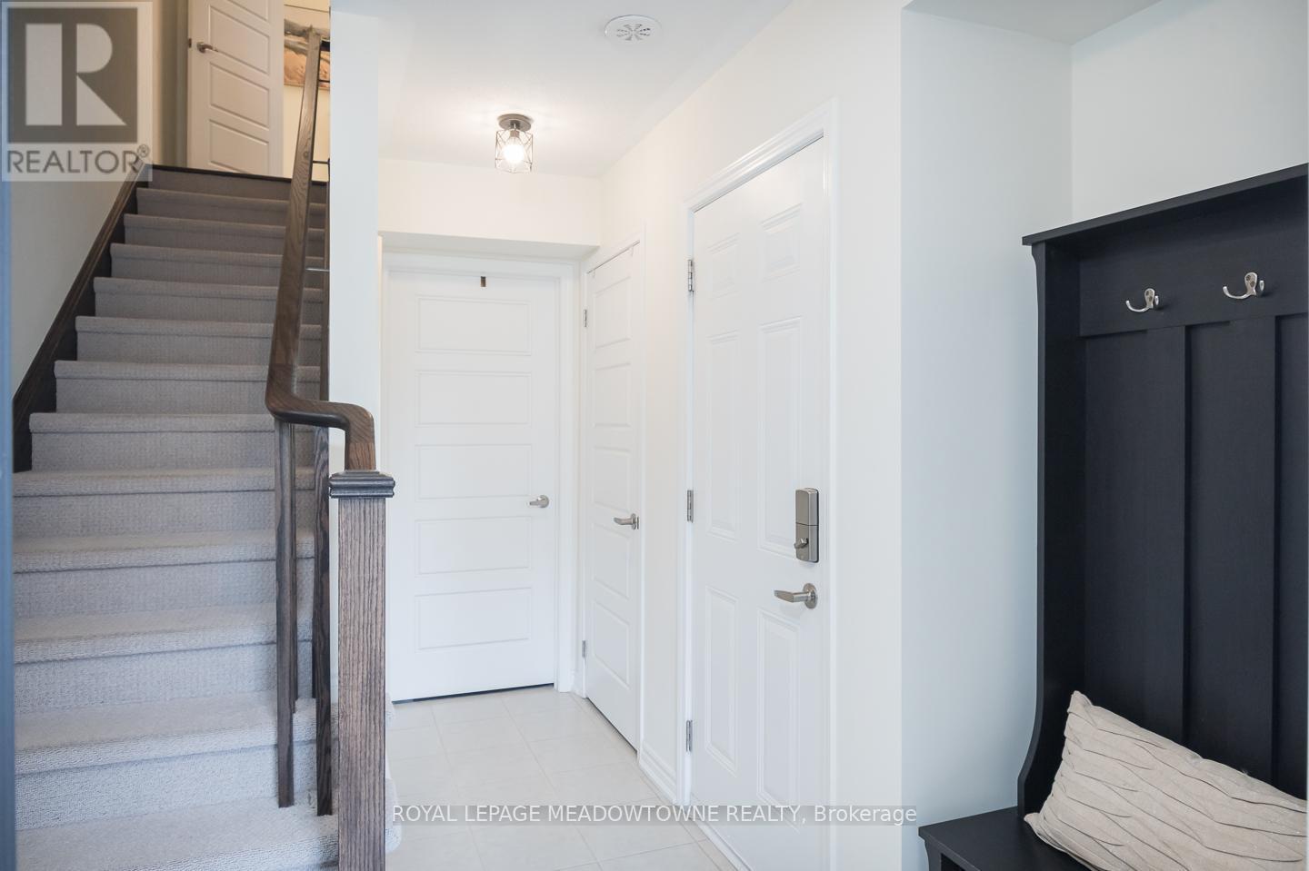 












53 - 975 WHITLOCK AVENUE

,
Milton,




Ontario
L9E1S9

