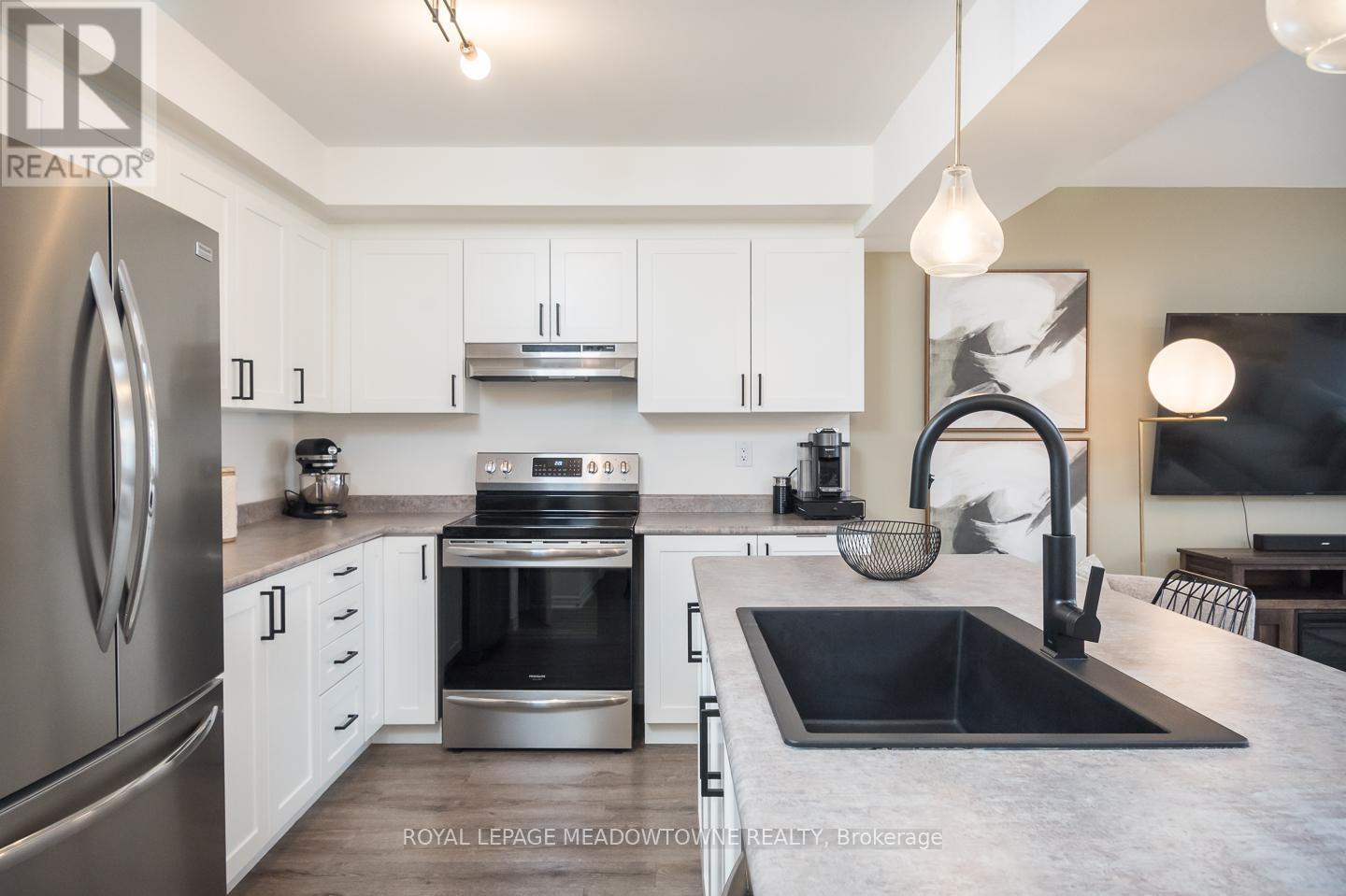 












53 - 975 WHITLOCK AVENUE

,
Milton,




Ontario
L9E1S9


