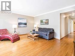 












8 CHESHIRE DRIVE

,
Toronto,




Ontario
M9B2N8

