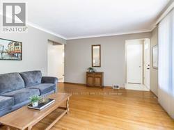 












8 CHESHIRE DRIVE

,
Toronto,




Ontario
M9B2N8

