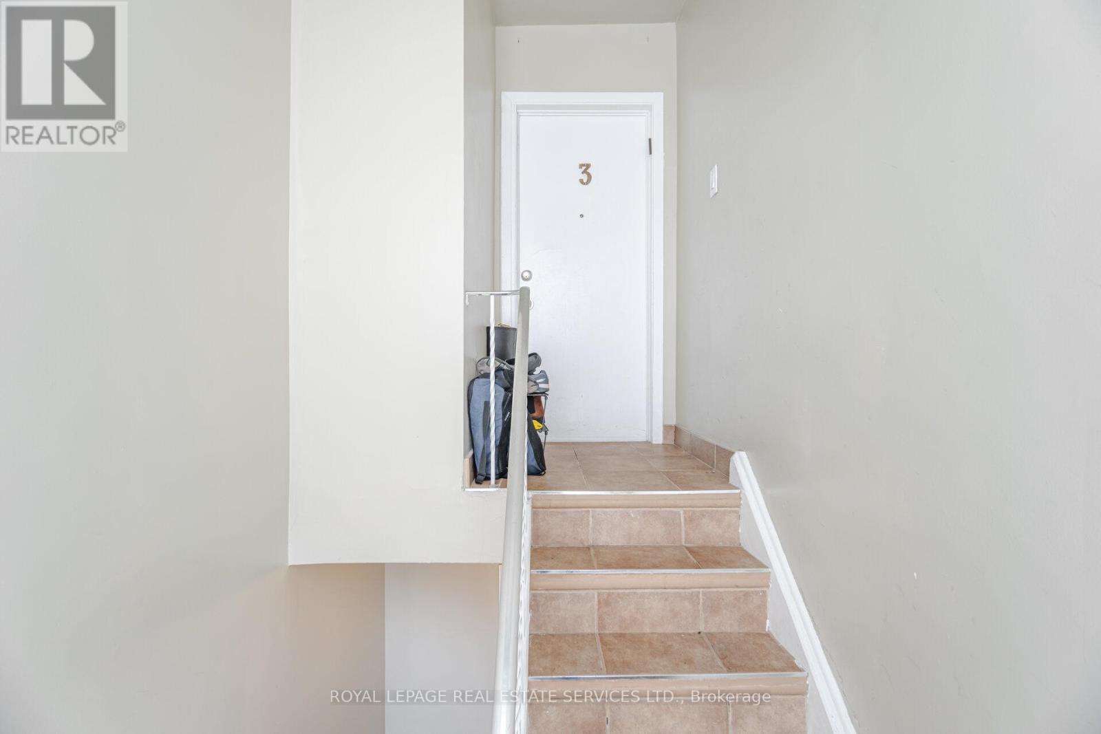












475 WINONA DRIVE

,
Toronto,




Ontario
M6C3V2

