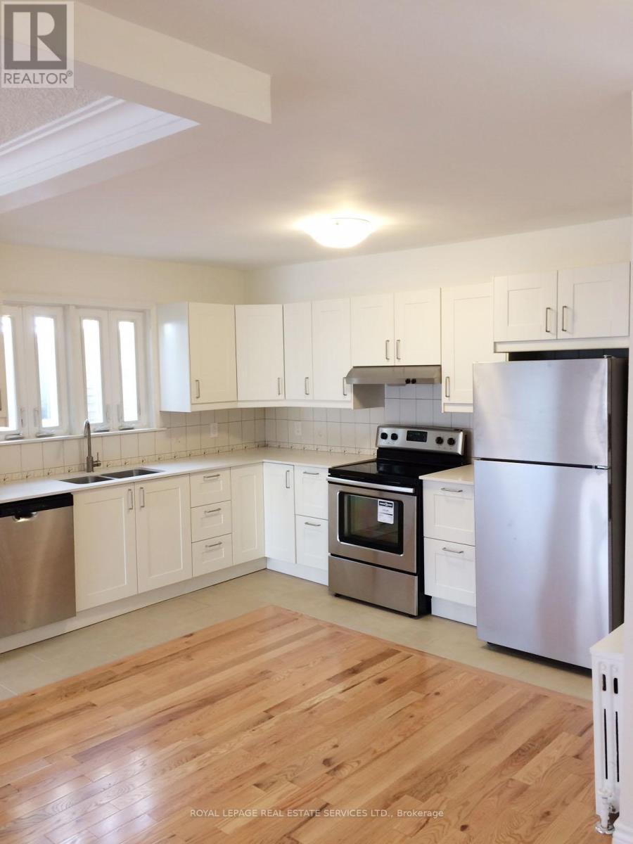 












475 WINONA DRIVE

,
Toronto,




Ontario
M6C3V2

