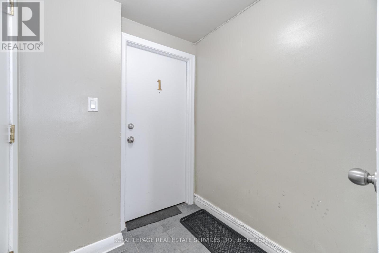 












475 WINONA DRIVE

,
Toronto,




Ontario
M6C3V2

