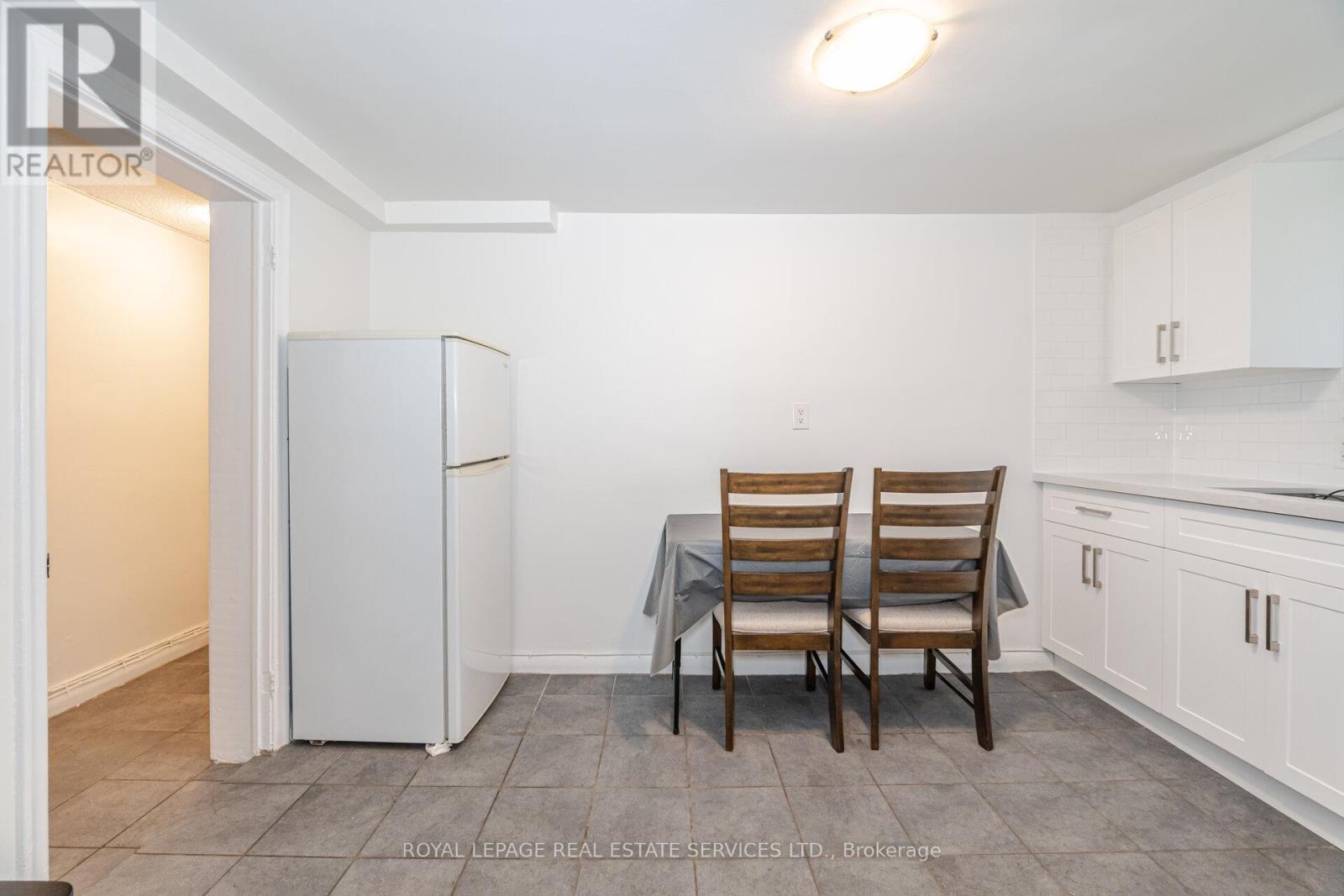 












475 WINONA DRIVE

,
Toronto,




Ontario
M6C3V2

