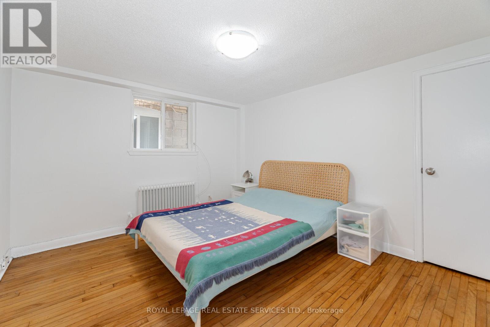 












475 WINONA DRIVE

,
Toronto,




Ontario
M6C3V2


