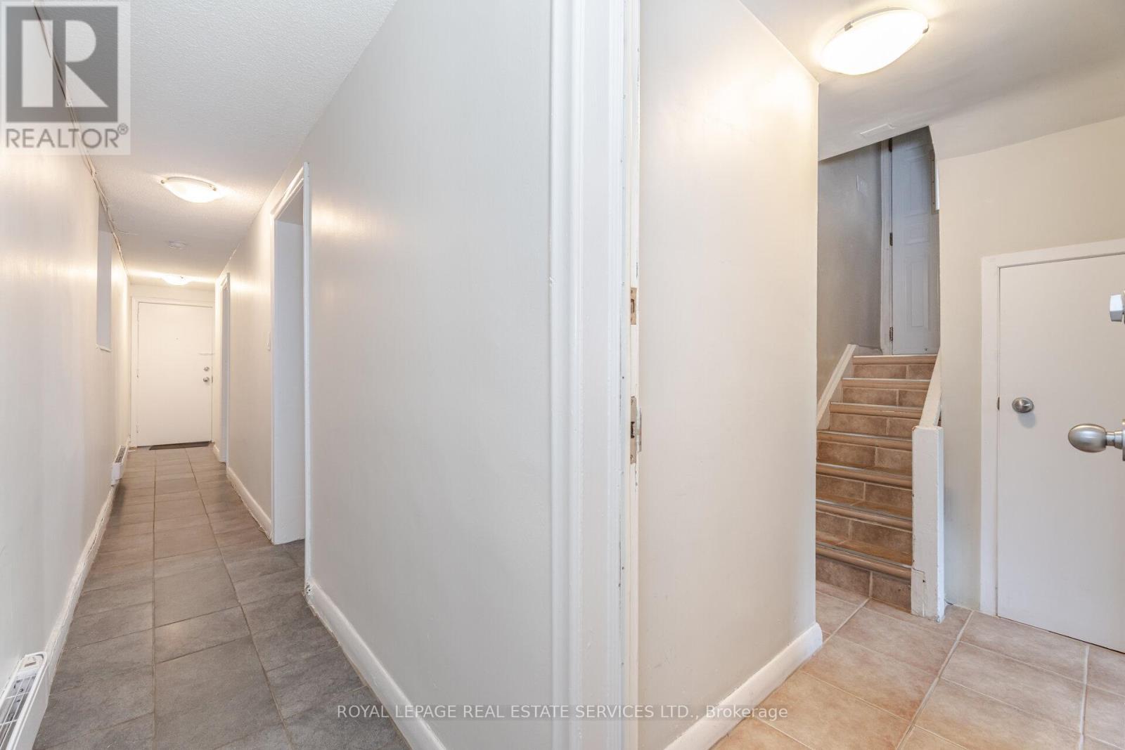 












475 WINONA DRIVE

,
Toronto,




Ontario
M6C3V2

