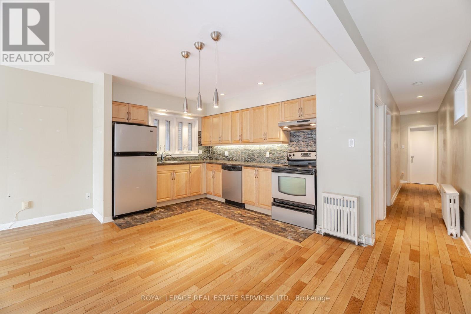 












475 WINONA DRIVE

,
Toronto,




Ontario
M6C3V2

