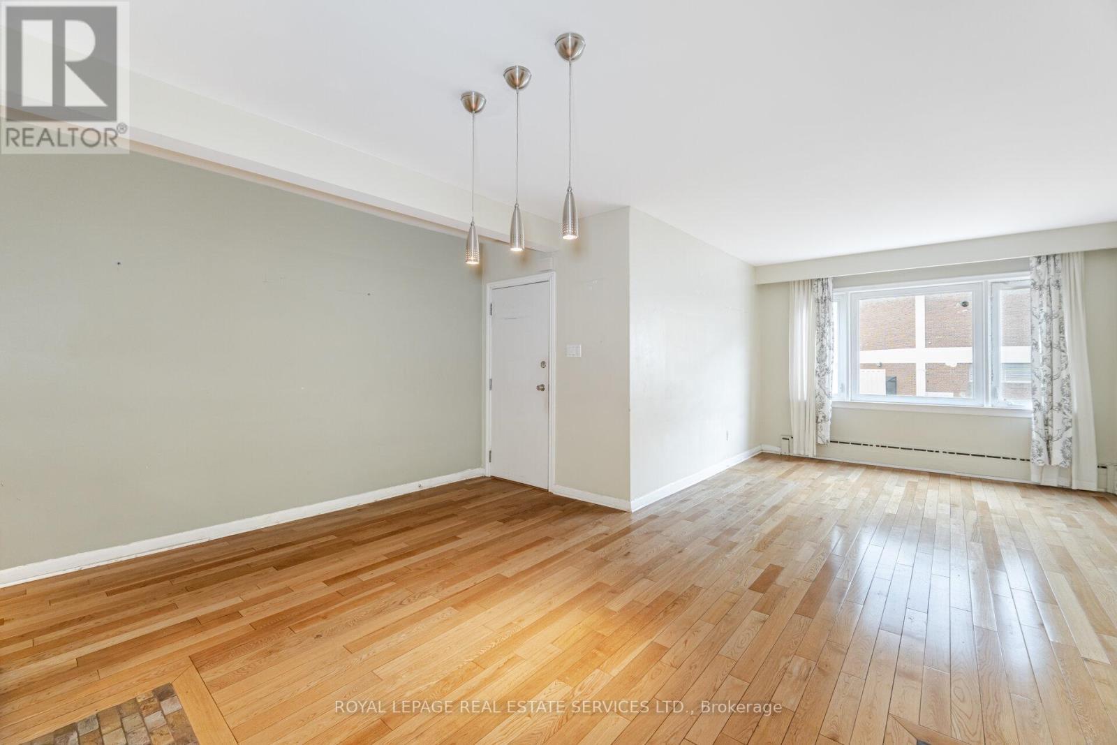 












475 WINONA DRIVE

,
Toronto,




Ontario
M6C3V2

