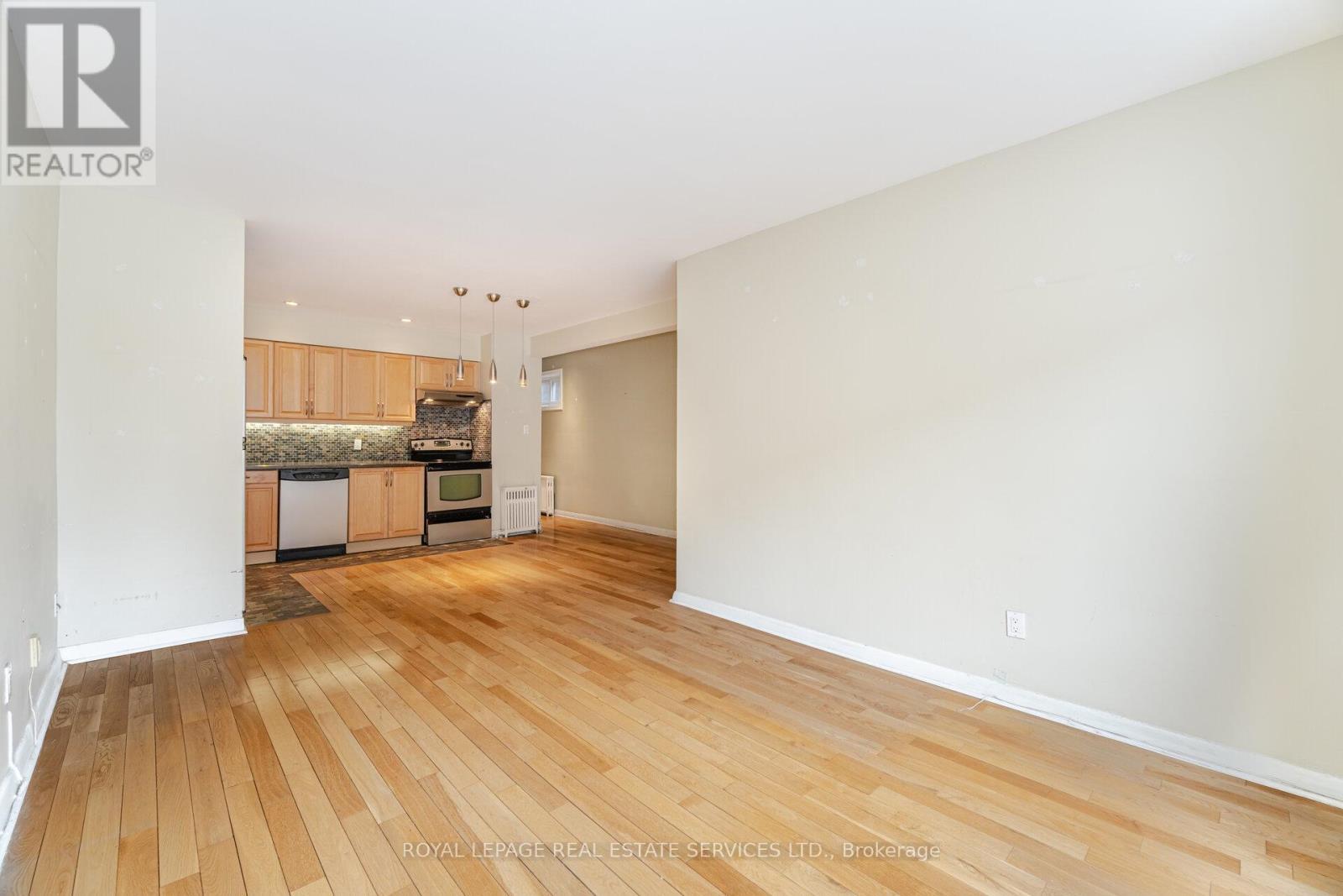 












475 WINONA DRIVE

,
Toronto,




Ontario
M6C3V2

